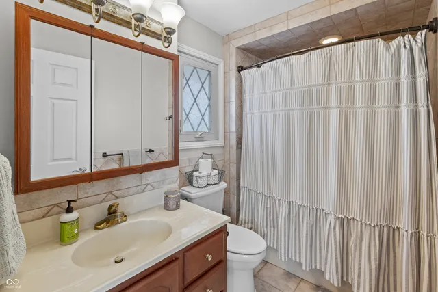 $425,000 | 3605 Saddle Drive, Columbus, IN 47203