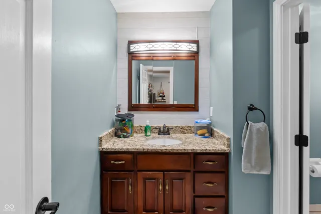 $425,000 | 3605 Saddle Drive, Columbus, IN 47203