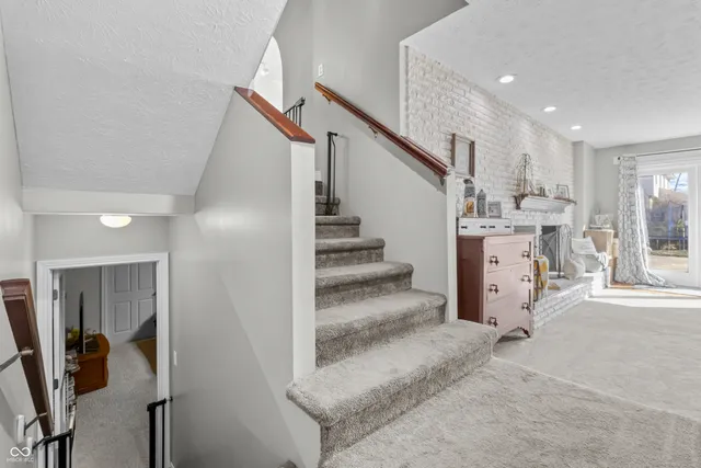 $425,000 | 3605 Saddle Drive, Columbus, IN 47203