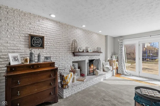 $425,000 | 3605 Saddle Drive, Columbus, IN 47203