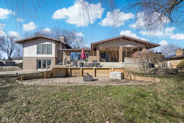 $425,000 | 3605 Saddle Drive, Columbus, IN 47203