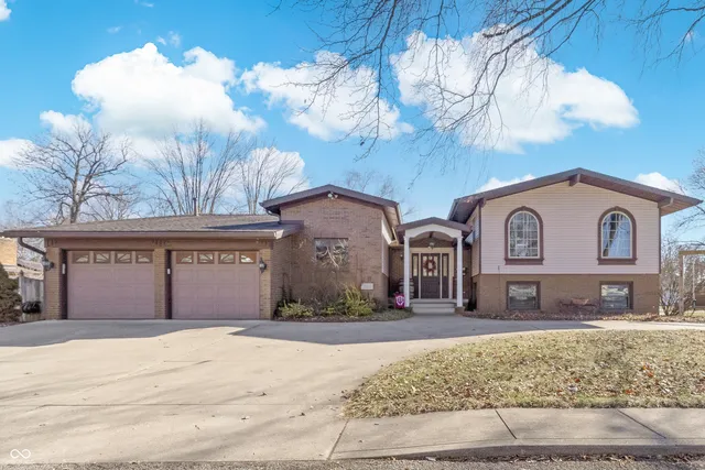 $425,000 | 3605 Saddle Drive, Columbus, IN 47203