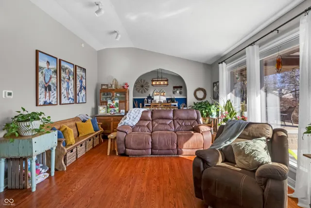 $425,000 | 3605 Saddle Drive, Columbus, IN 47203