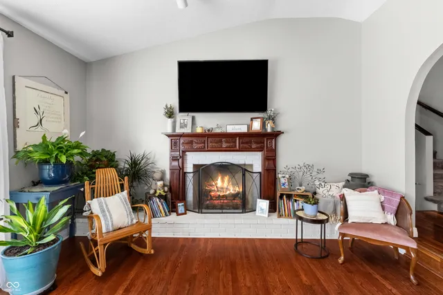 $425,000 | 3605 Saddle Drive, Columbus, IN 47203