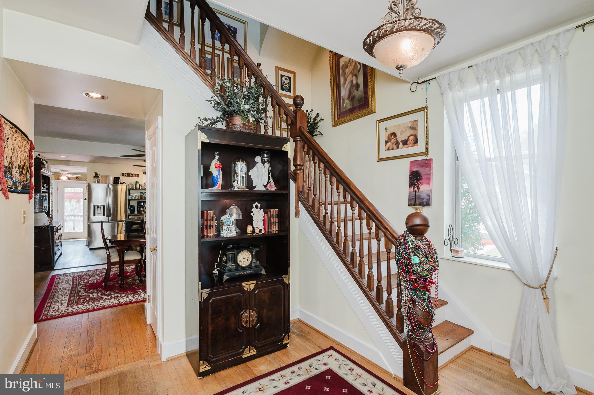 505 Arch Street Perryville, MD 21903 - Photo 5 of 88 Foyer with Wood Banister
