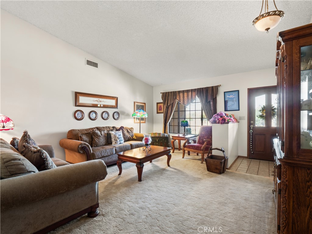 33805 Crown Valley Road Acton, CA 93510 - Photo 22 of 34 Living Room
