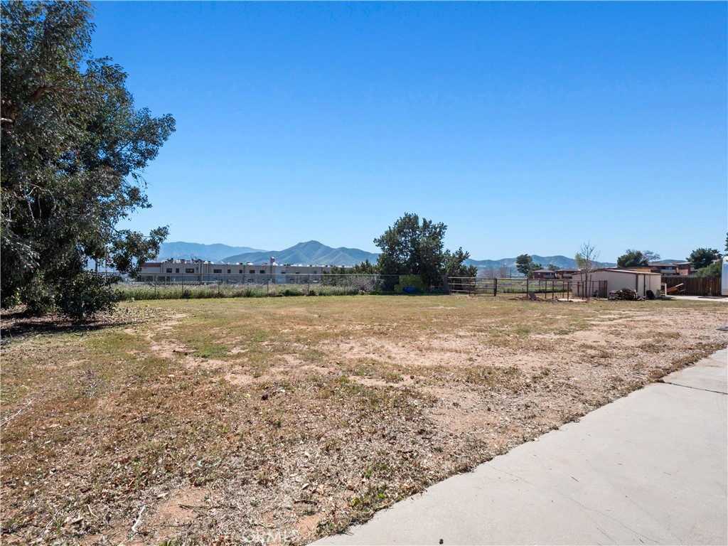 33805 Crown Valley Road Acton, CA 93510 - Photo 32 of 34 Sideyard