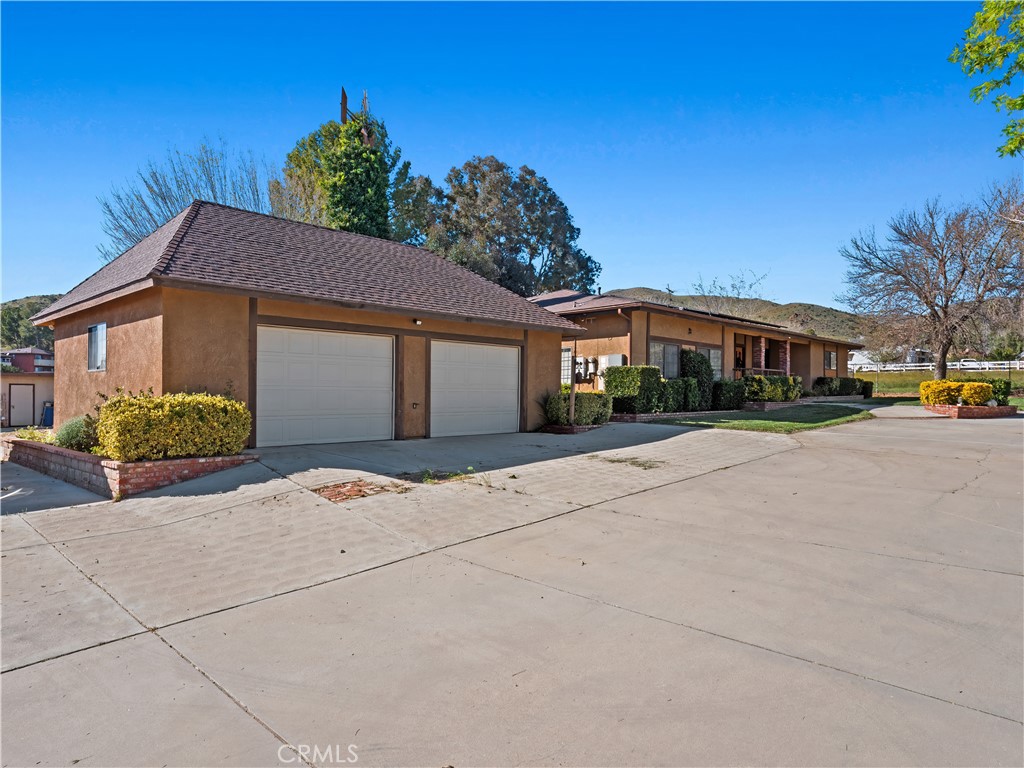 33805 Crown Valley Road Acton, CA 93510 - Photo 4 of 34