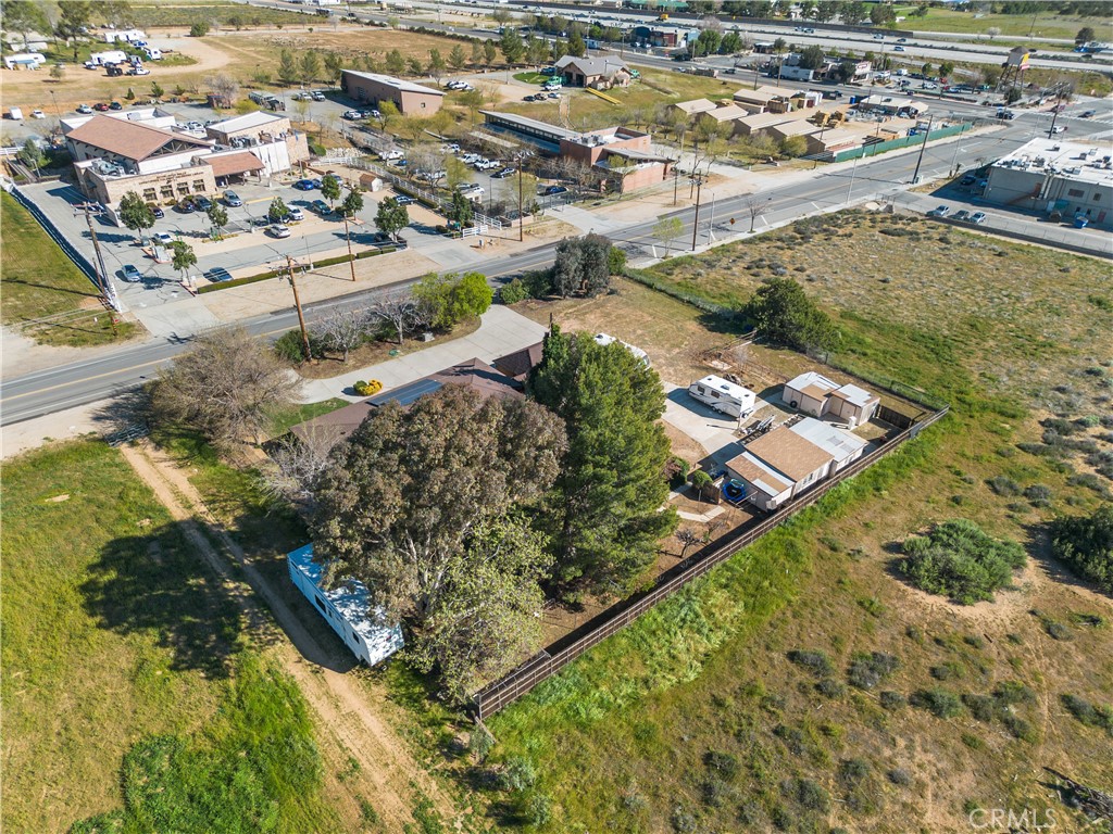 33805 Crown Valley Road Acton, CA 93510 - Photo 9 of 34