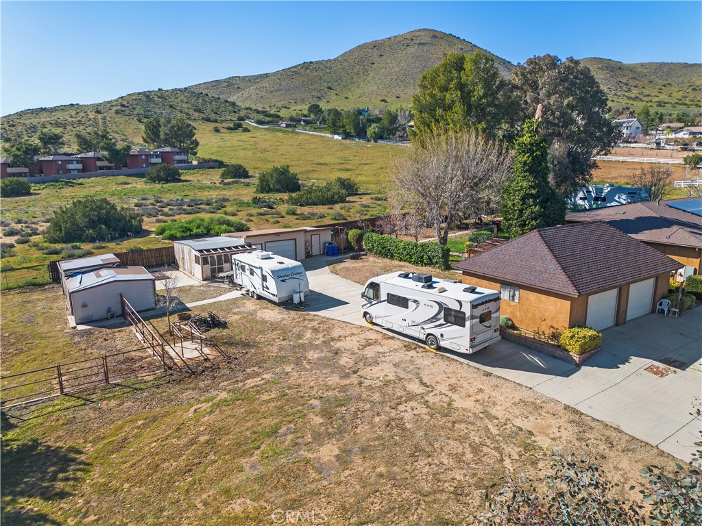 33805 Crown Valley Road Acton, CA 93510 - Photo 10 of 34