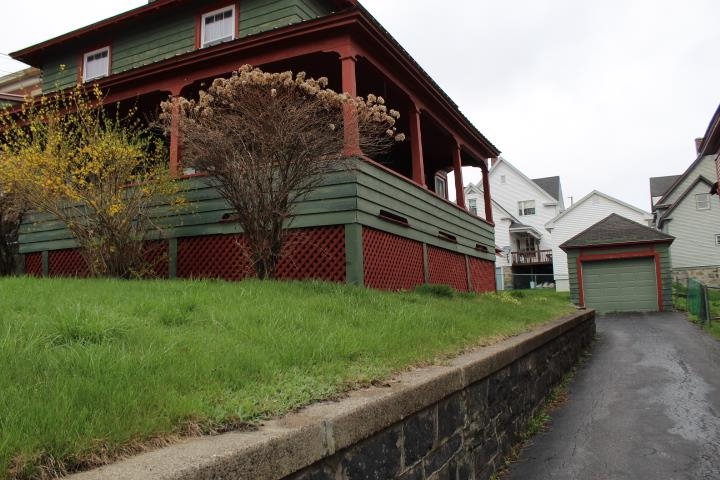 182 Madison Avenue Berlin, NH 03570 - Photo 2 of 22