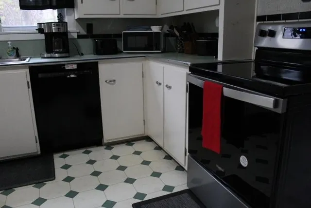 $240,000 | 182 Madison Avenue, Berlin, NH 03570