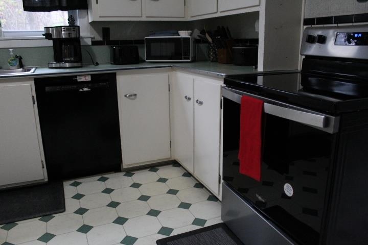 182 Madison Avenue Berlin, NH 03570 - Photo 10 of 22