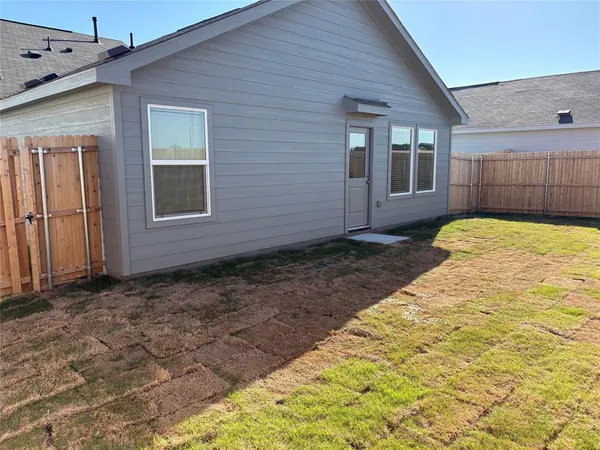 $1,905 | 1633 Limpkin Drive, Fort Worth, TX 76140