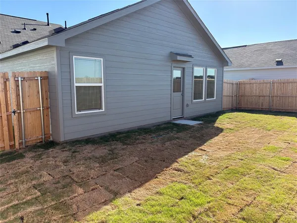$1,905 | 1633 Limpkin Drive, Fort Worth, TX 76140