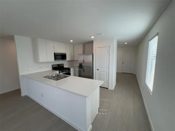 $1,905 | 1633 Limpkin Drive, Fort Worth, TX 76140