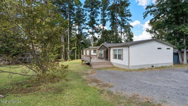 $244,900 | 349 Lake Harbor Road, Brandon, MS 39047