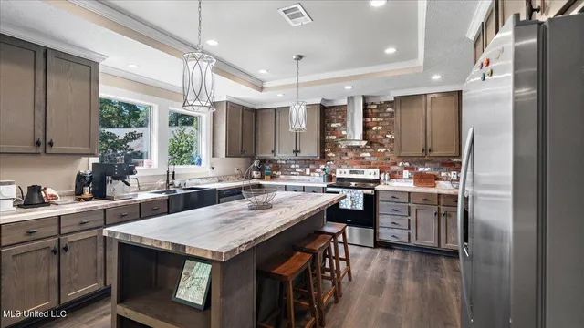 $244,900 | 349 Lake Harbor Road, Brandon, MS 39047