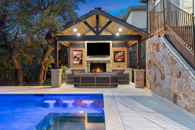 $1,250,000 | 302 Duffy Lane, Lakeway, TX 78738