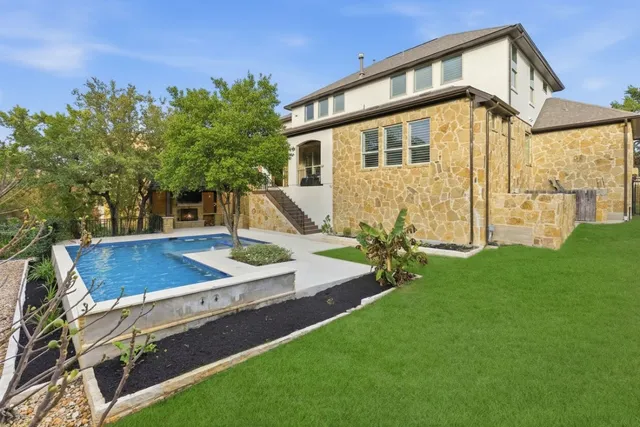 $1,250,000 | 302 Duffy Lane, Lakeway, TX 78738