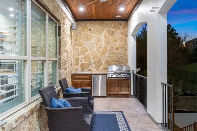 $1,250,000 | 302 Duffy Lane, Lakeway, TX 78738