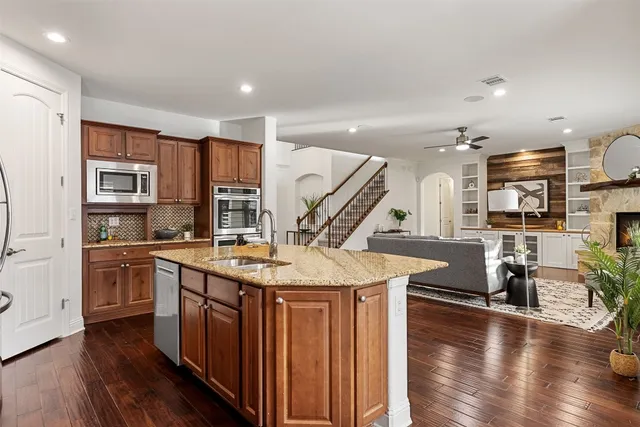 $1,250,000 | 302 Duffy Lane, Lakeway, TX 78738