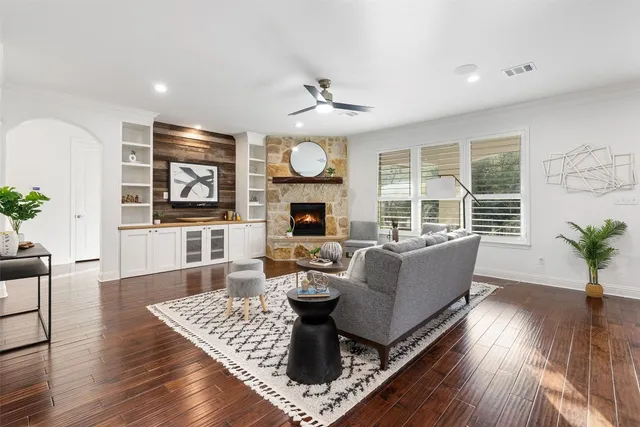 $1,250,000 | 302 Duffy Lane, Lakeway, TX 78738