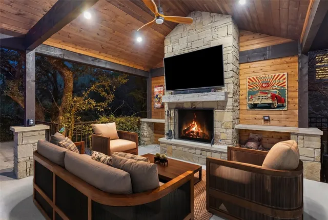 $1,250,000 | 302 Duffy Lane, Lakeway, TX 78738