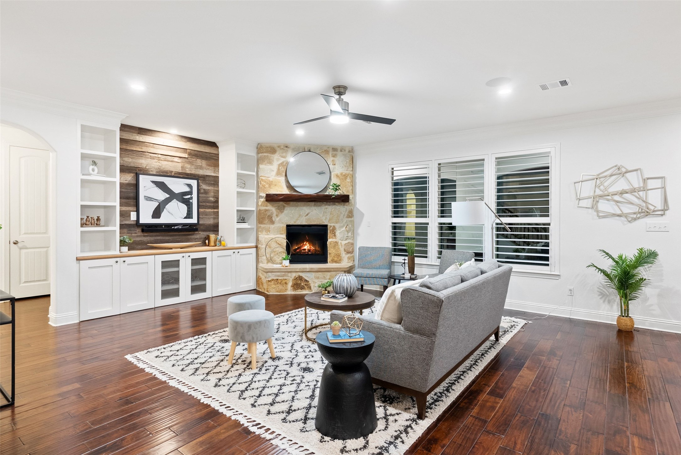 302 Duffy Lane Lakeway, TX 78738 - Photo 7 of 40