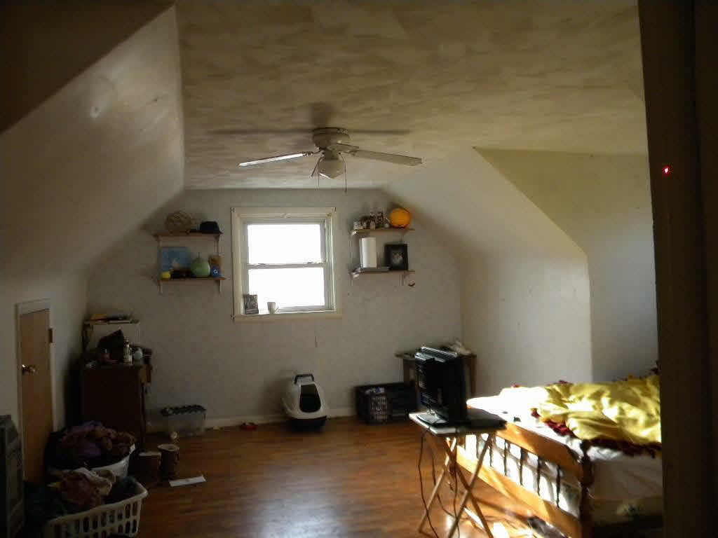 6051 Bancroft Road Bancroft, MI 48414 - Photo 10 of 20 21425340-9.JPG