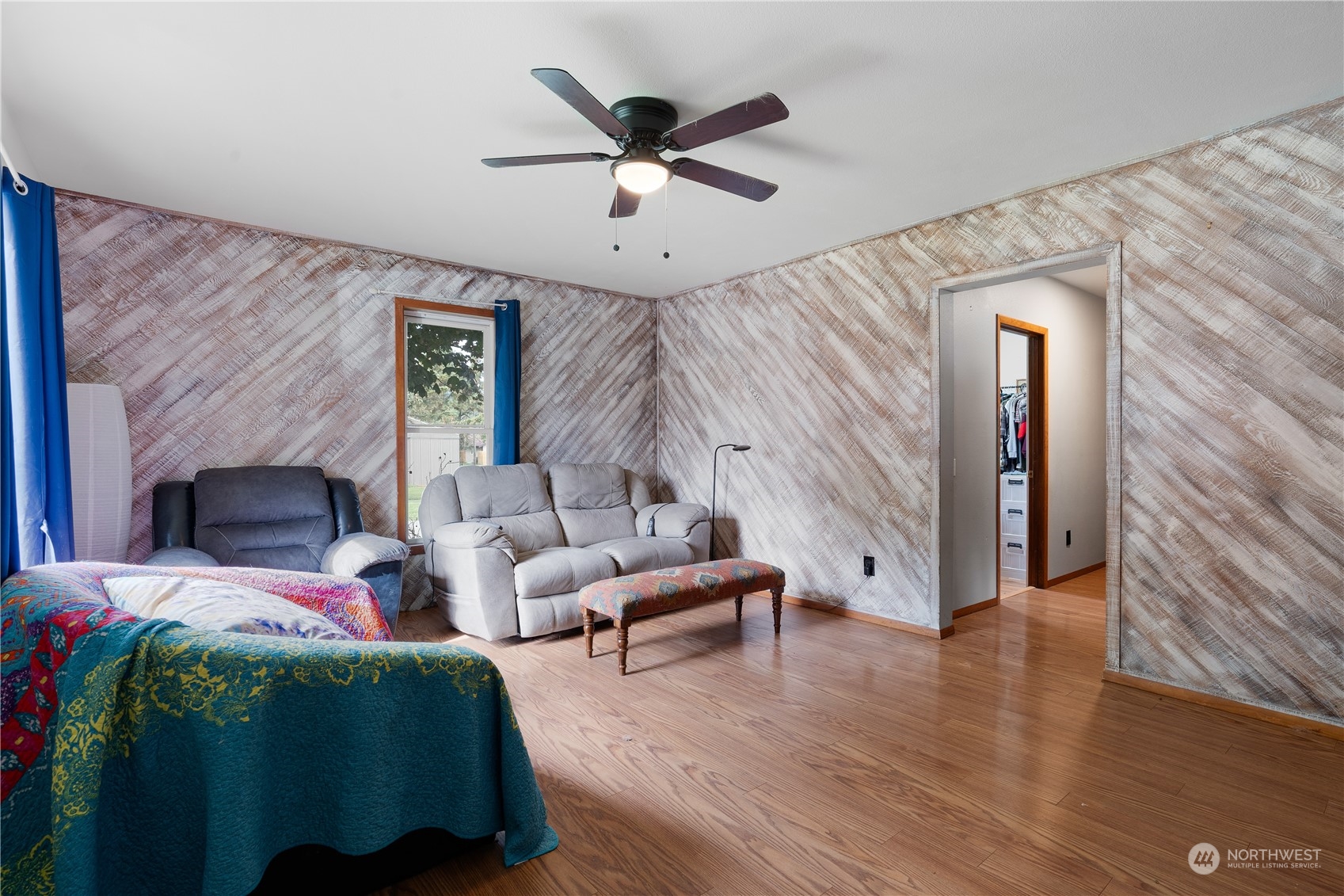 406 Cleveland Sumas, WA 98295 - Photo 22 of 33 a living room with furniture and a fireplace