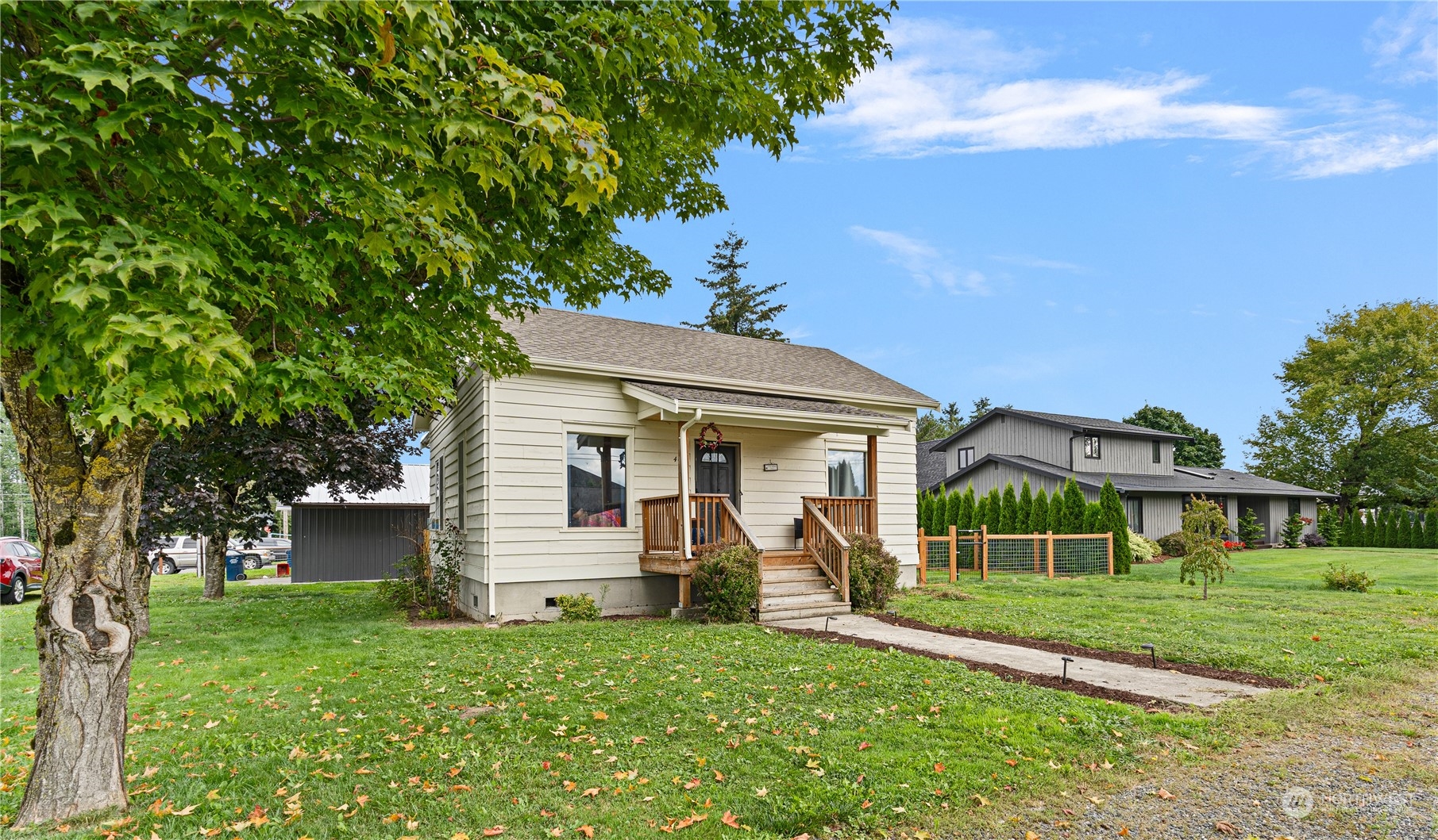 406 Cleveland Sumas, WA 98295 - Photo 4 of 33 a view of a house with a yard