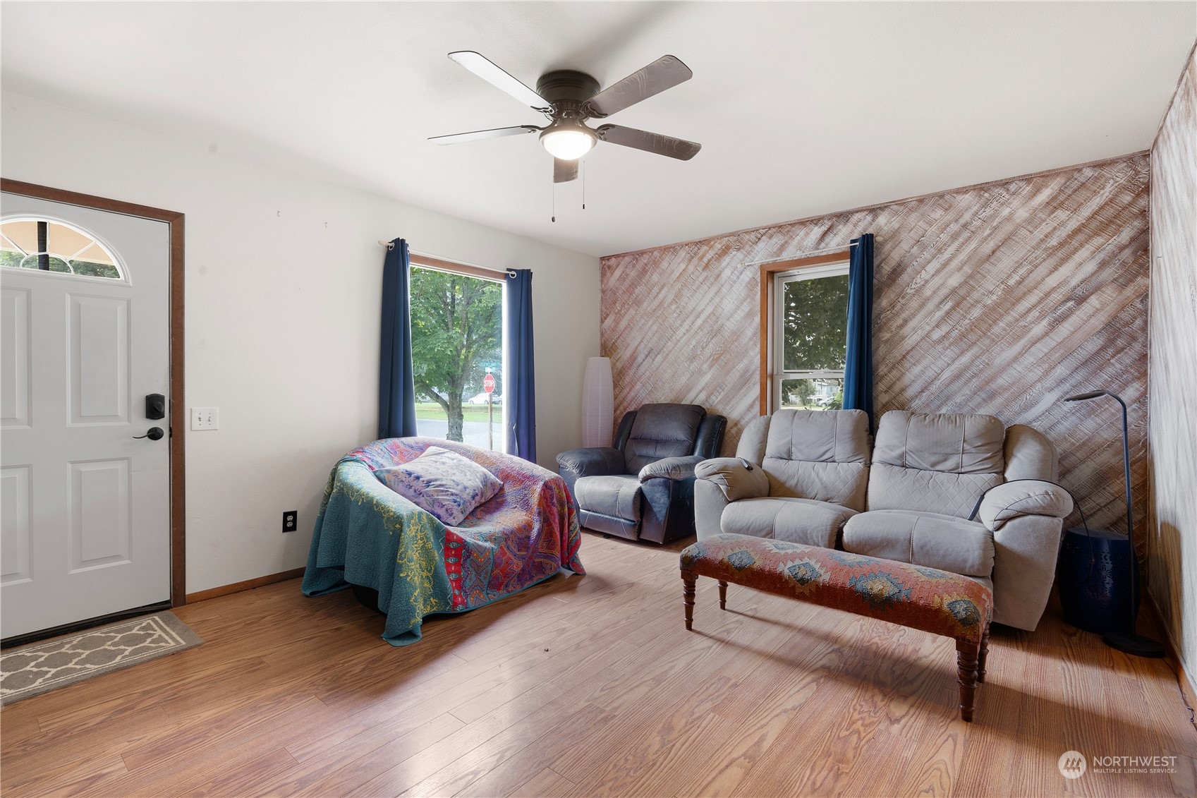 406 Cleveland Sumas, WA 98295 - Photo 7 of 33 a living room with furniture and a large window