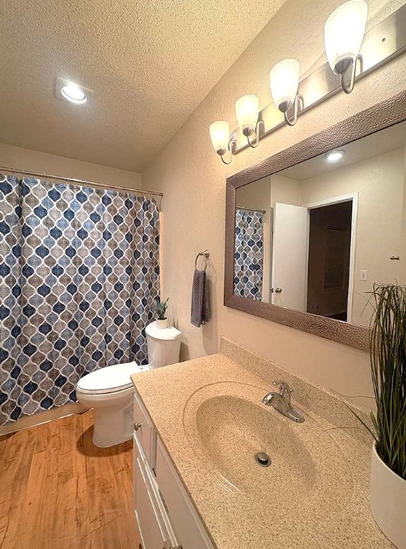 503 Algerita Drive, Unit B Georgetown, TX 78628 - Photo 21 of 30 a bathroom with a sink and a mirror