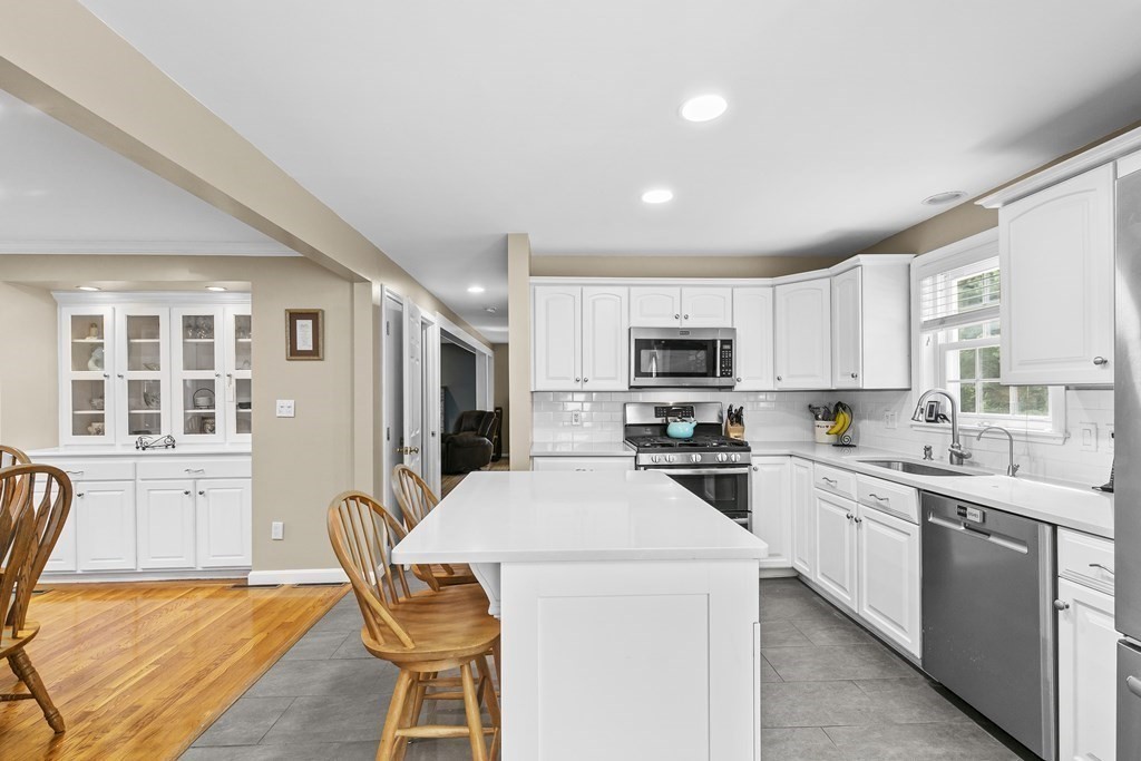 12 Partridge Lane Mansfield, MA 02048 - Photo 24 of 42