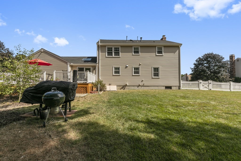 12 Partridge Lane Mansfield, MA 02048 - Photo 3 of 42