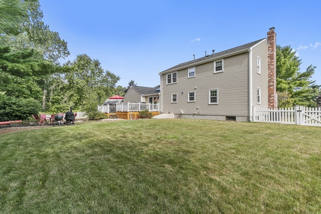 12 Partridge Lane Mansfield, MA 02048 - Photo 4 of 42