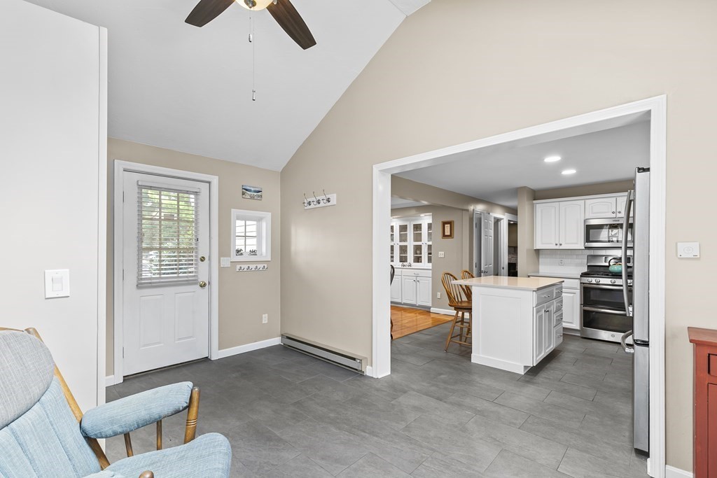 12 Partridge Lane Mansfield, MA 02048 - Photo 9 of 42