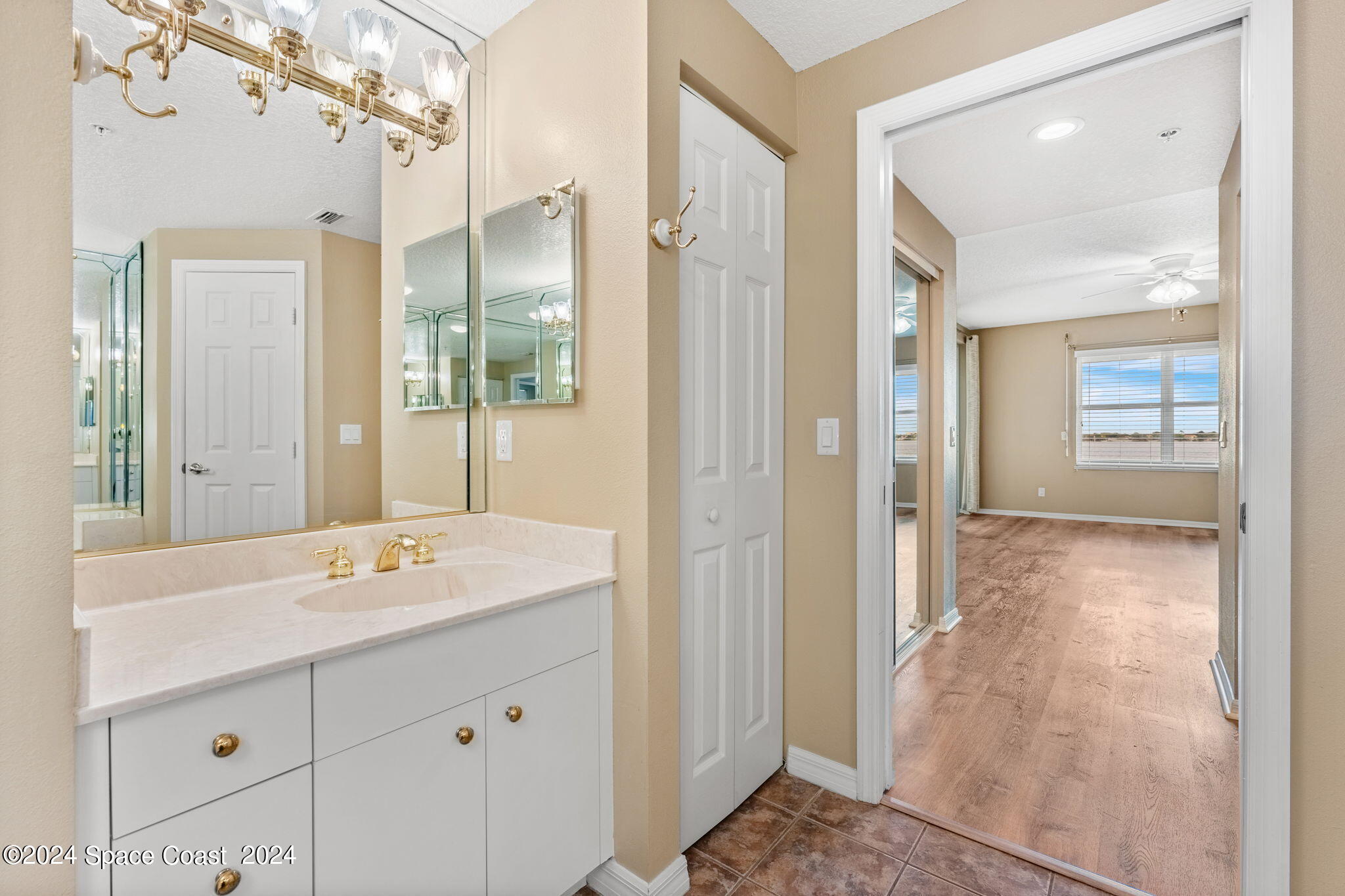102 Riverside Drive, Unit 405 Cocoa, FL 32922 - Photo 38 of 99 Primary Bathroom Views