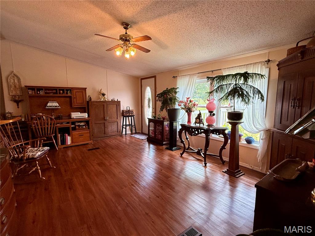 16528 Conrad Road Brighton, IL 62012 - Photo 31 of 32 Gallery Image 31