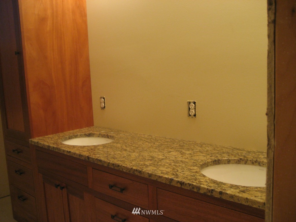 7010 Samish Heights Road Bow, WA 98232 - Photo 16 of 22 Gallery Image 16