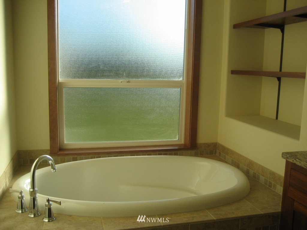 7010 Samish Heights Road Bow, WA 98232 - Photo 18 of 22 Gallery Image 18