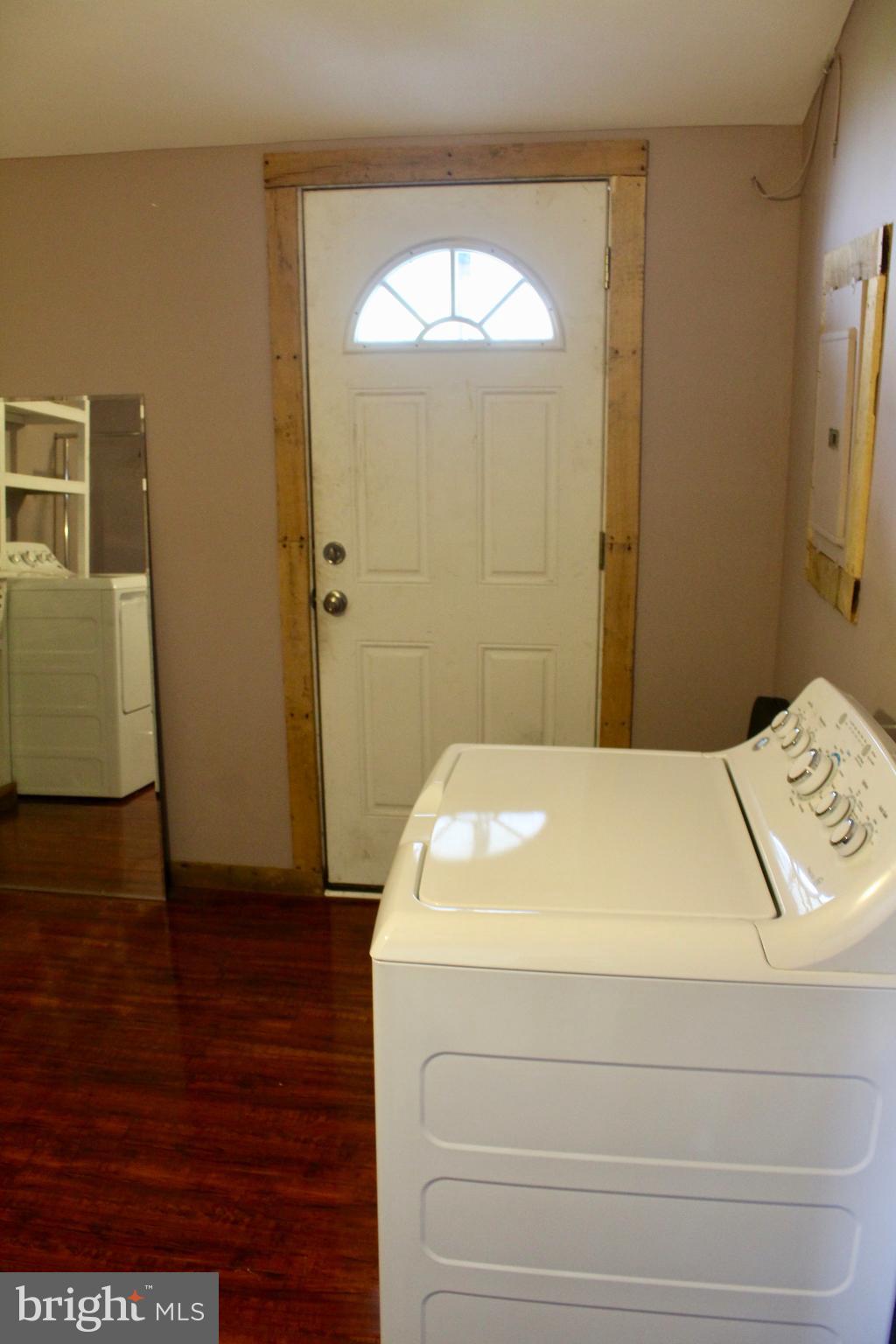 27 Tweed Road Levittown, PA 19056 - Photo 13 of 17