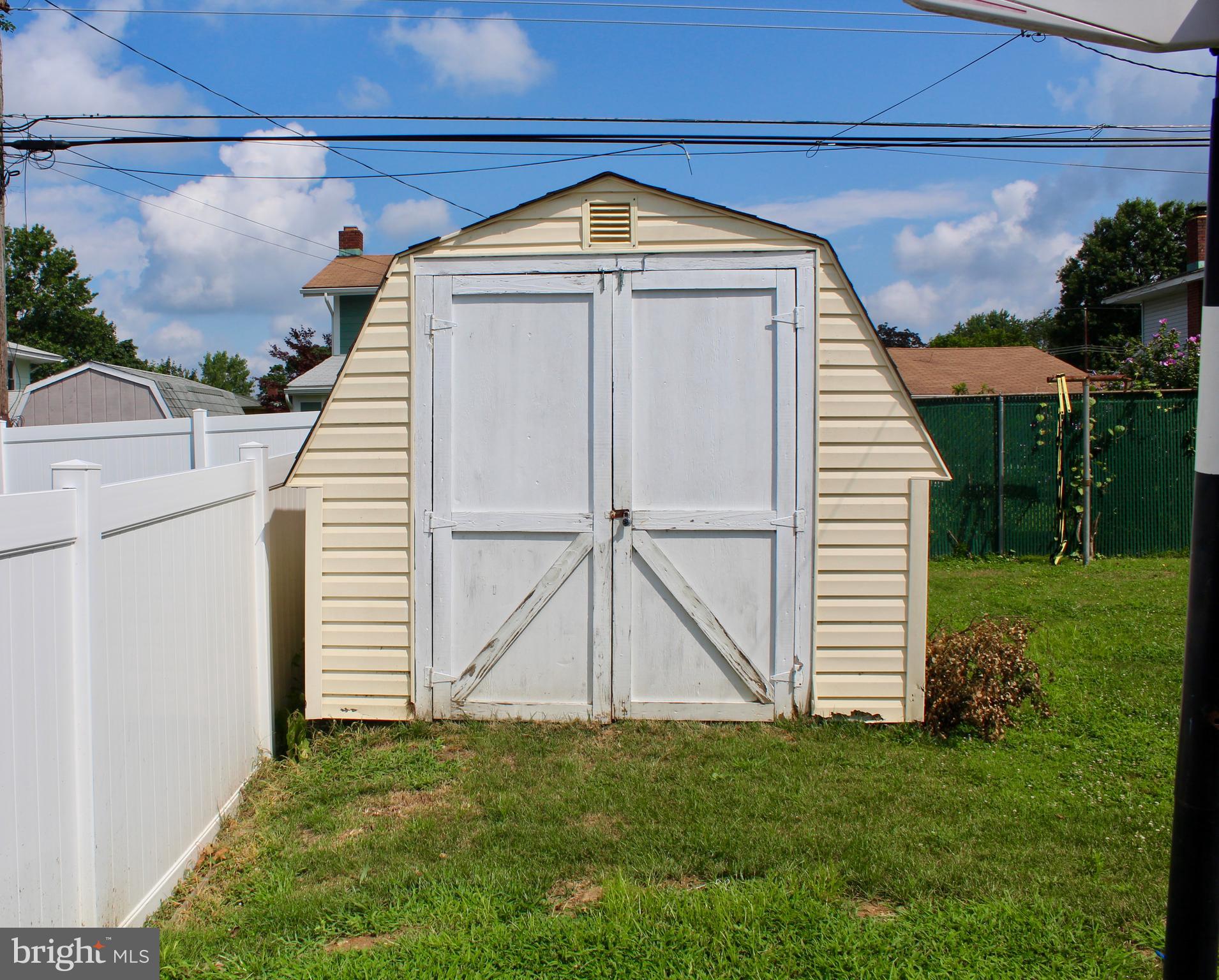 27 Tweed Road Levittown, PA 19056 - Photo 15 of 17