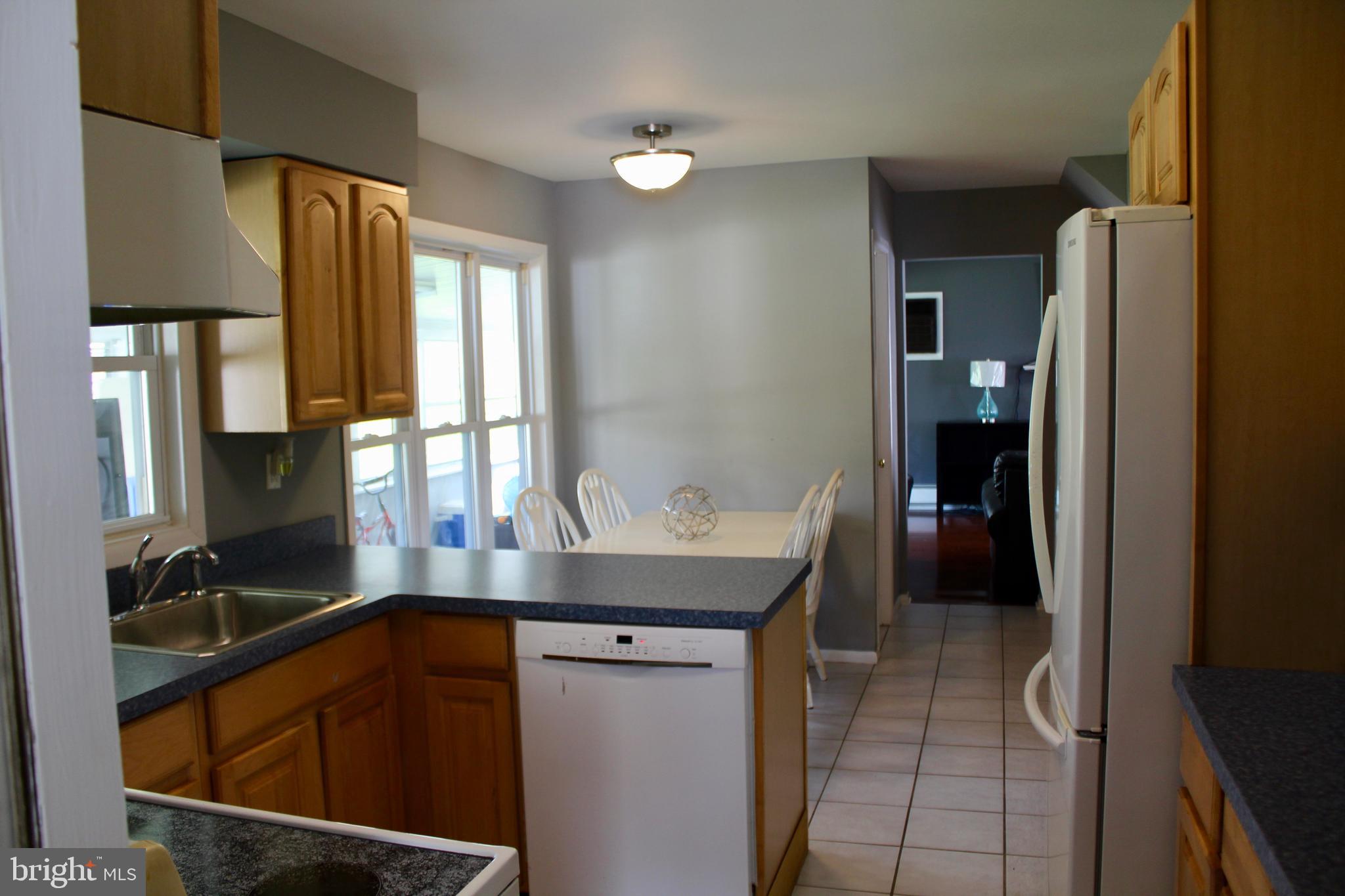 27 Tweed Road Levittown, PA 19056 - Photo 7 of 17