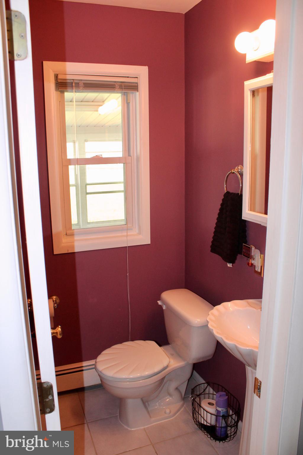 27 Tweed Road Levittown, PA 19056 - Photo 9 of 17