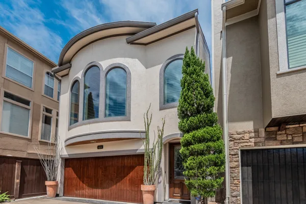 $3,300 | 624 Westcott Street, Houston, TX 77007