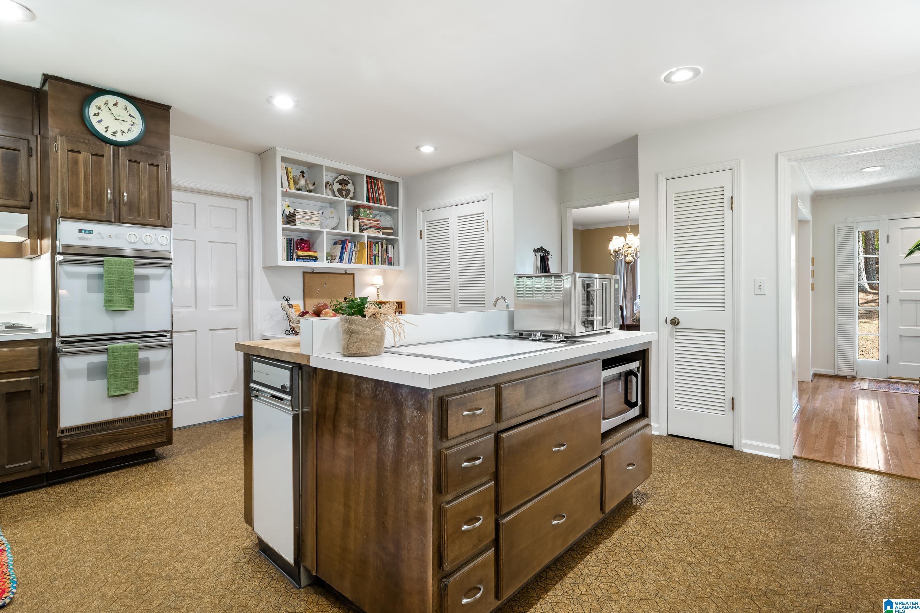 2321 St Joseph Road Birmingham, AL 35243 - Photo 14 of 58 Gallery Image 14