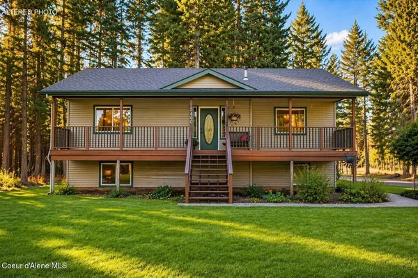 $769,900 | 5100 West Golden Avenue, Rathdrum, ID 83858