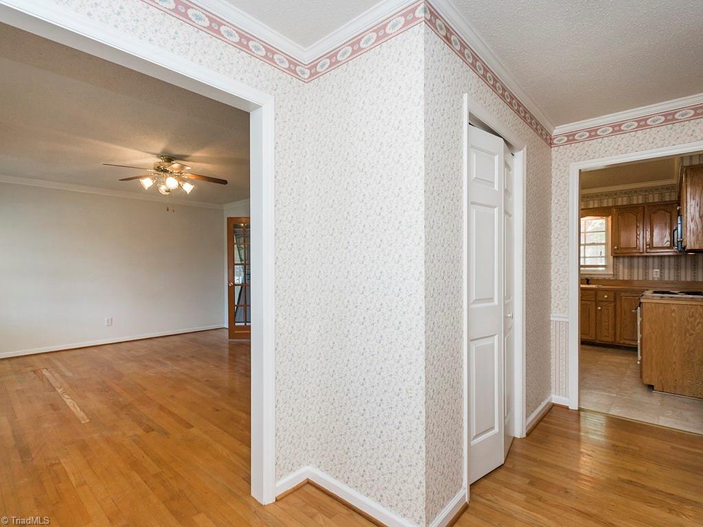 910 Trollinger Road Graham, NC 27253 - Photo 5 of 28 Coat Closet